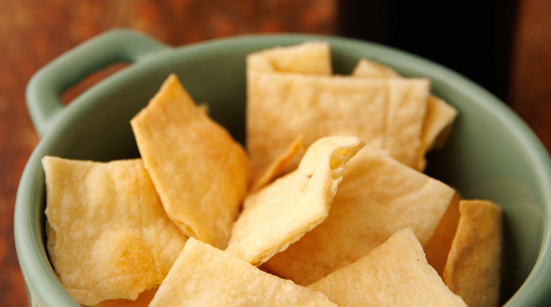 Homemade Saltine Crackers - Homestead Roots